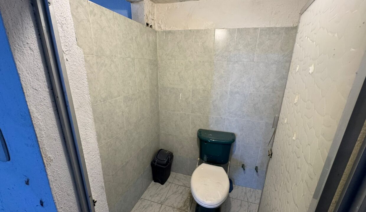 ARRIENDO - BODEGA EL CONTENTO 12-27 (10)