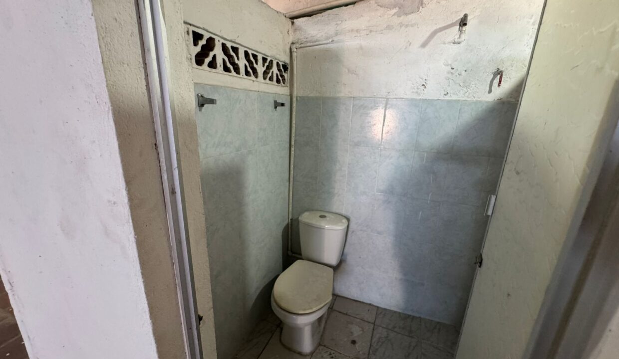 ARRIENDO - BODEGA EL CONTENTO 12-27 (11)