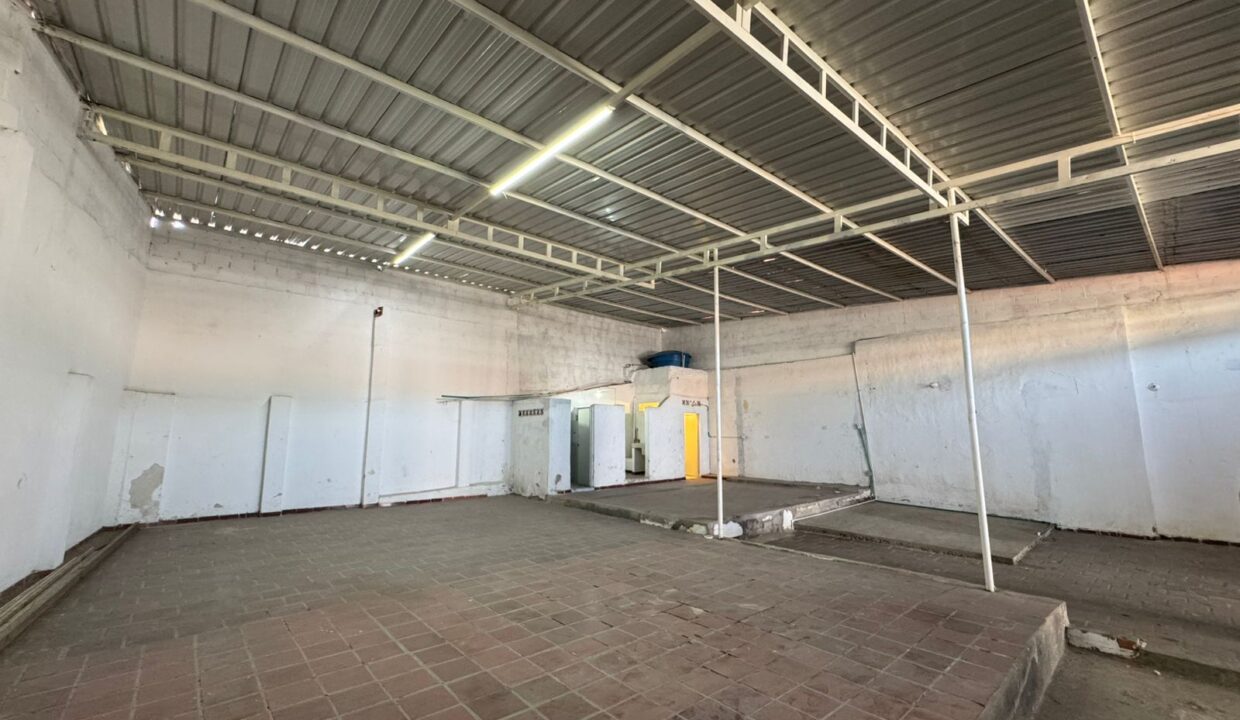 ARRIENDO - BODEGA EL CONTENTO 12-27 (14)