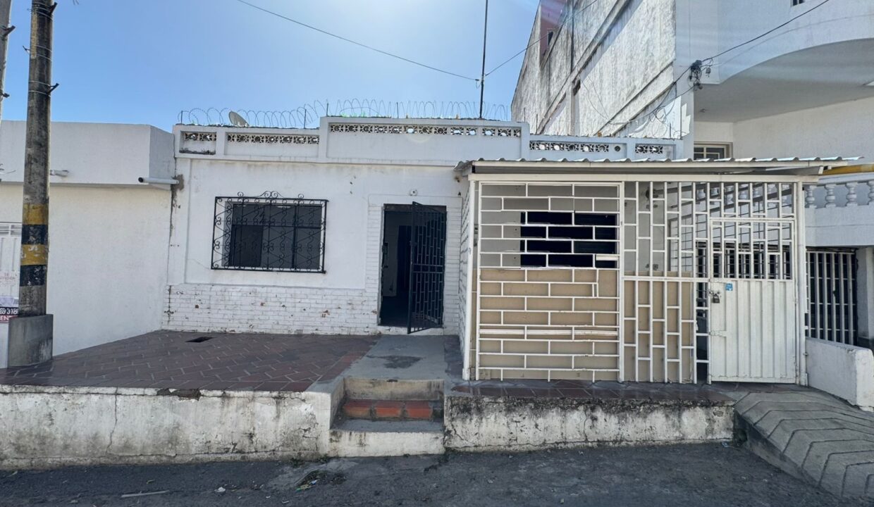ARRIENDO - BODEGA EL CONTENTO 12-27 (2)