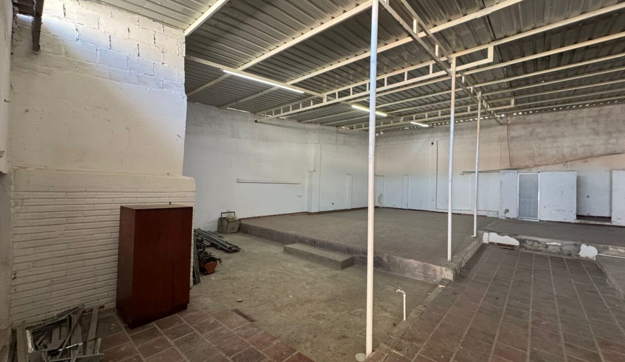 ARRIENDO - BODEGA EL CONTENTO 12-27 (6)