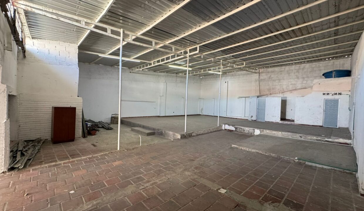 ARRIENDO - BODEGA EL CONTENTO 12-27 (7)
