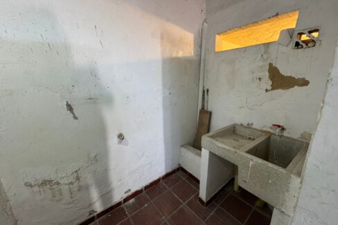 ARRIENDO - BODEGA EL CONTENTO 12-27 (9)