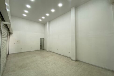LOS PATIOS - LOCAL GRANDE PISARREAL-GRUPO CAOBA INMOBILIARIA-2