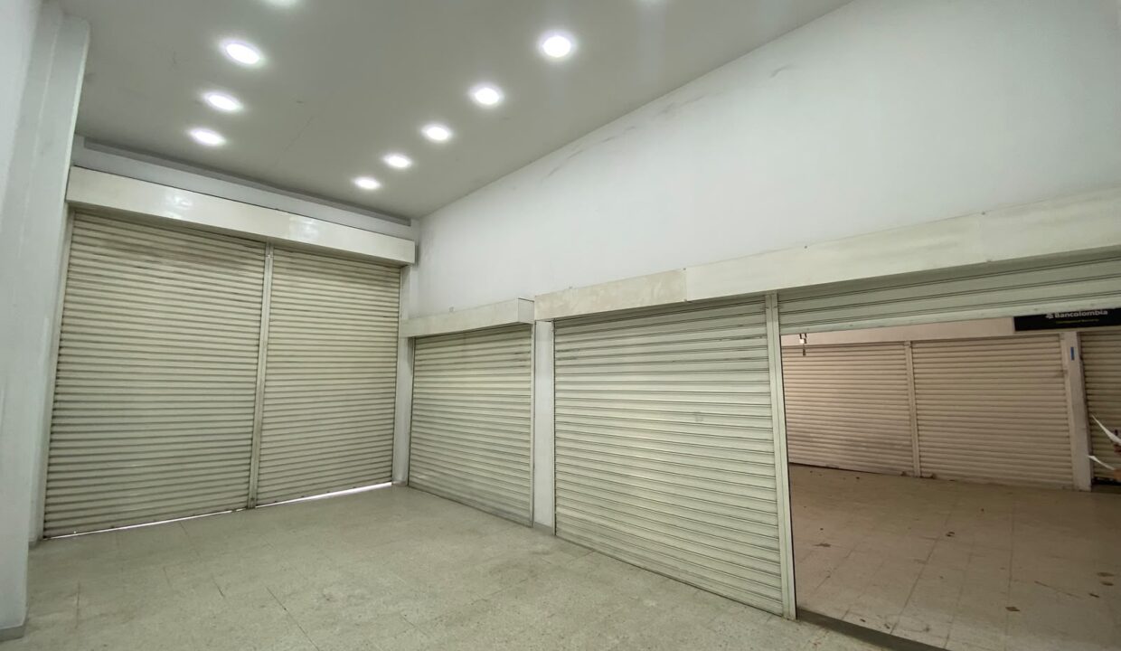 LOS PATIOS - LOCAL GRANDE PISARREAL-GRUPO CAOBA INMOBILIARIA-6
